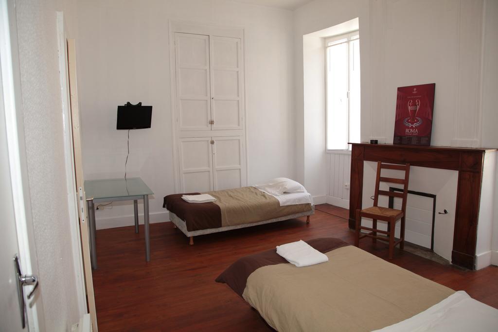 Cafe De France Bed & Breakfast Eauze Rom bilde